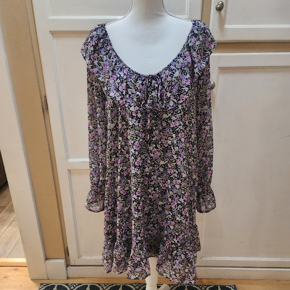 Emma and Michelle Women's Long-sleeved Boho Inspired Ruffle Tie-Belt Dress - Picture 2 of 15